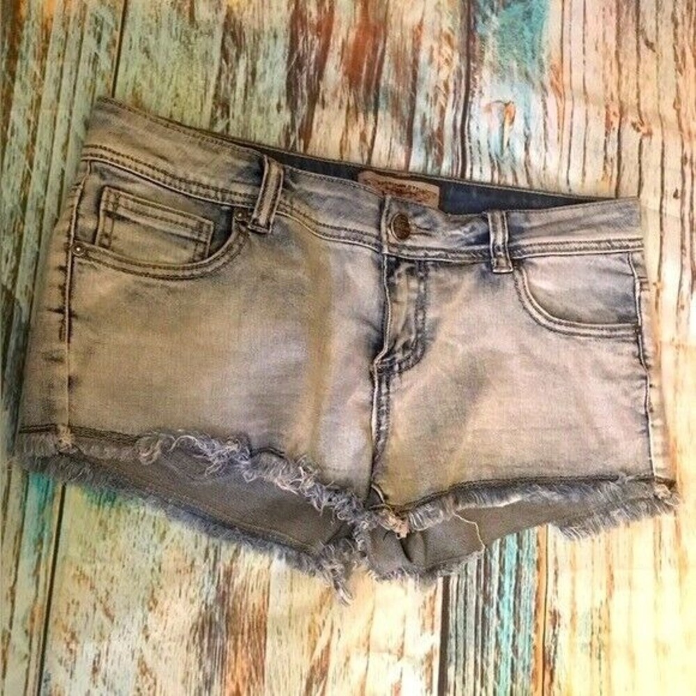 Light Blue Wash Iris Jeans Cut Off Stretch Denim Short Shorts  Distressed Size 9 - Picture 11 of 16